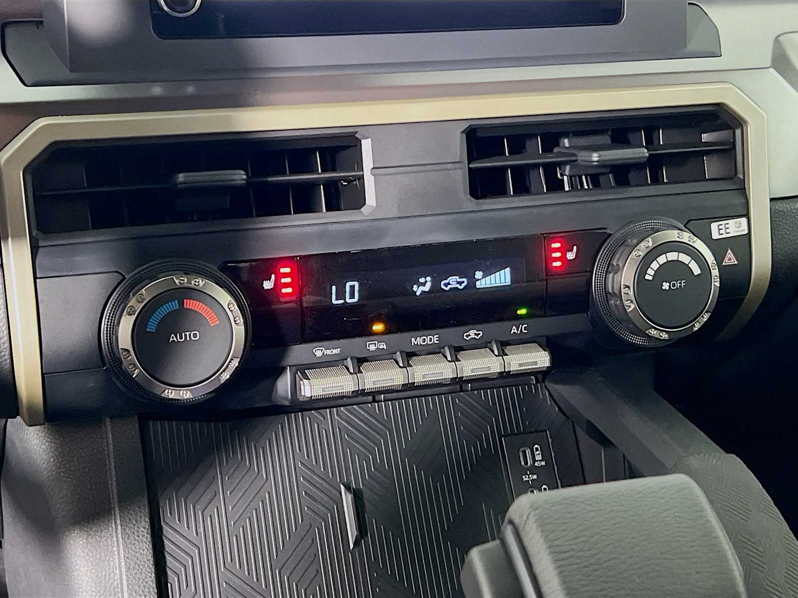 2025 Toyota Tacoma TRD Sport - Photo 10