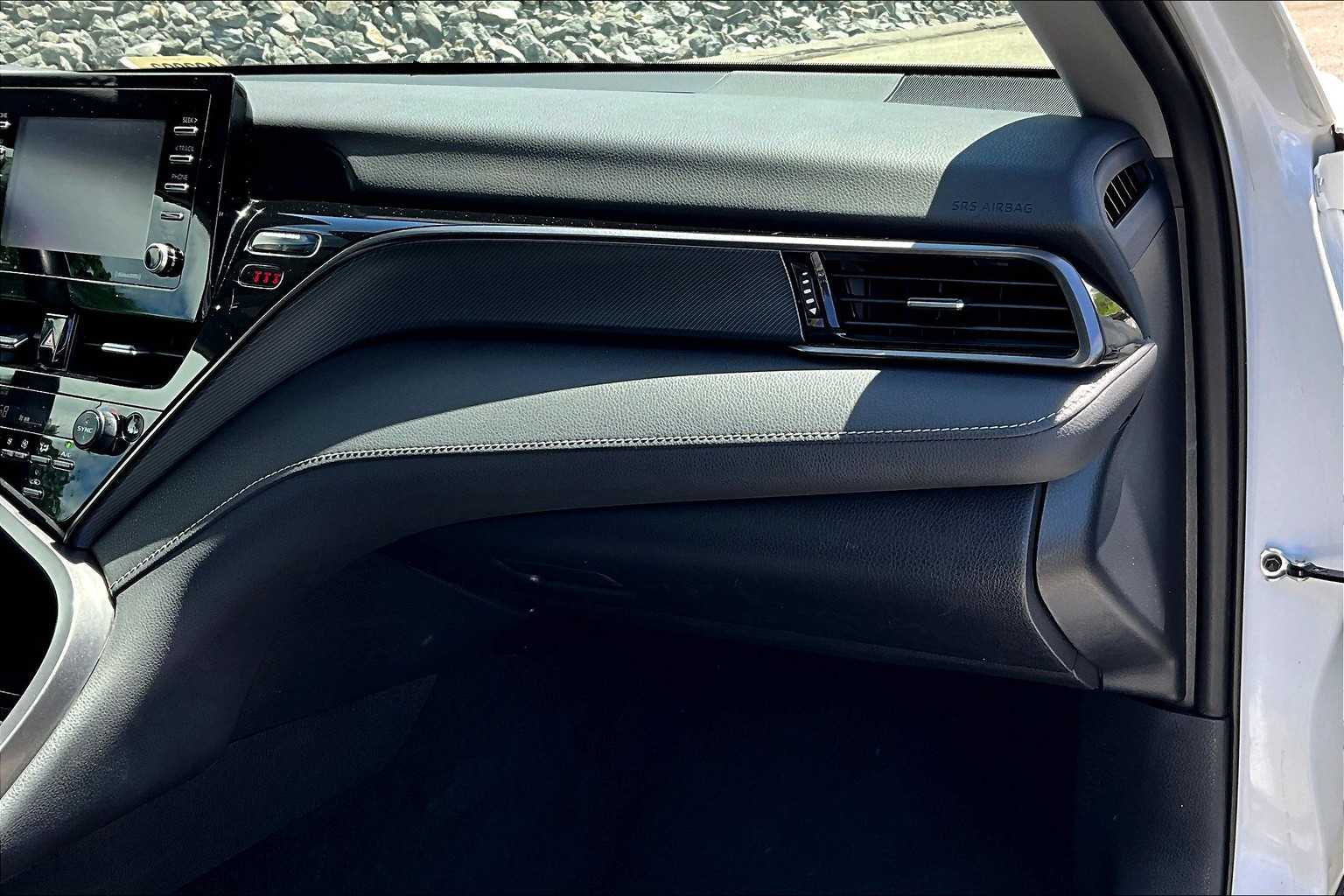 2023 Toyota Camry SE - Photo 13