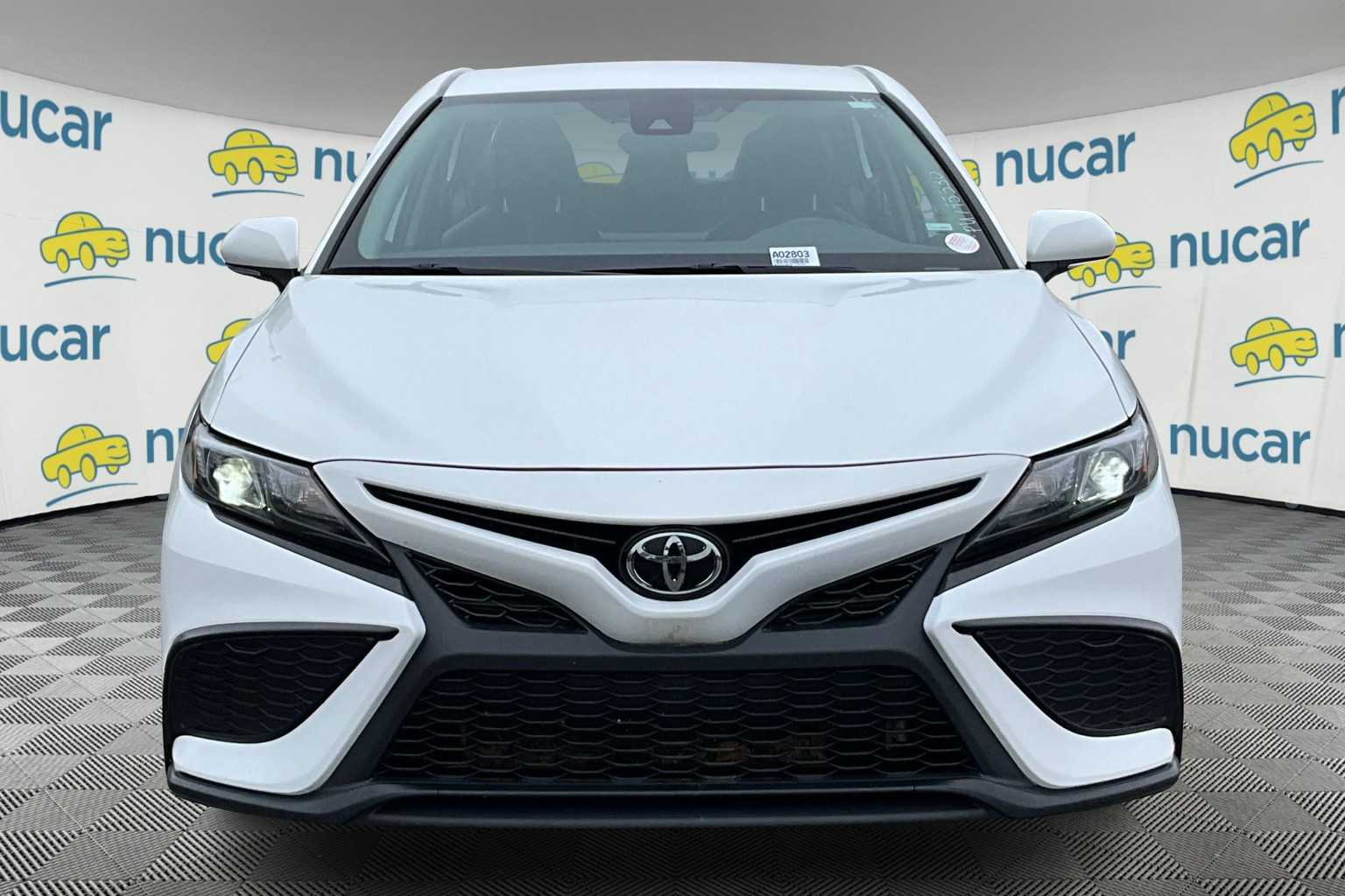 2023 Toyota Camry SE - Photo 2