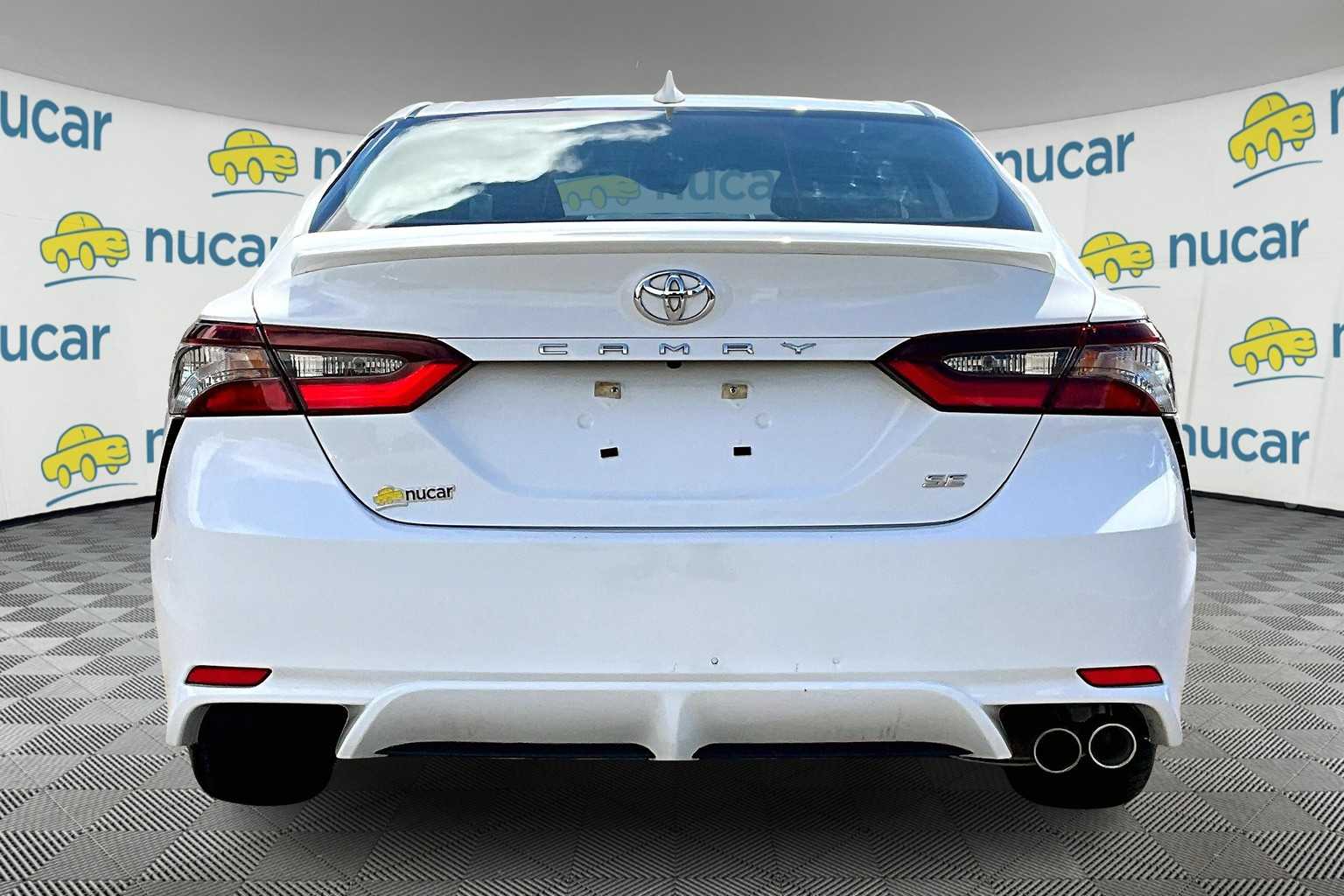 2023 Toyota Camry SE - Photo 5
