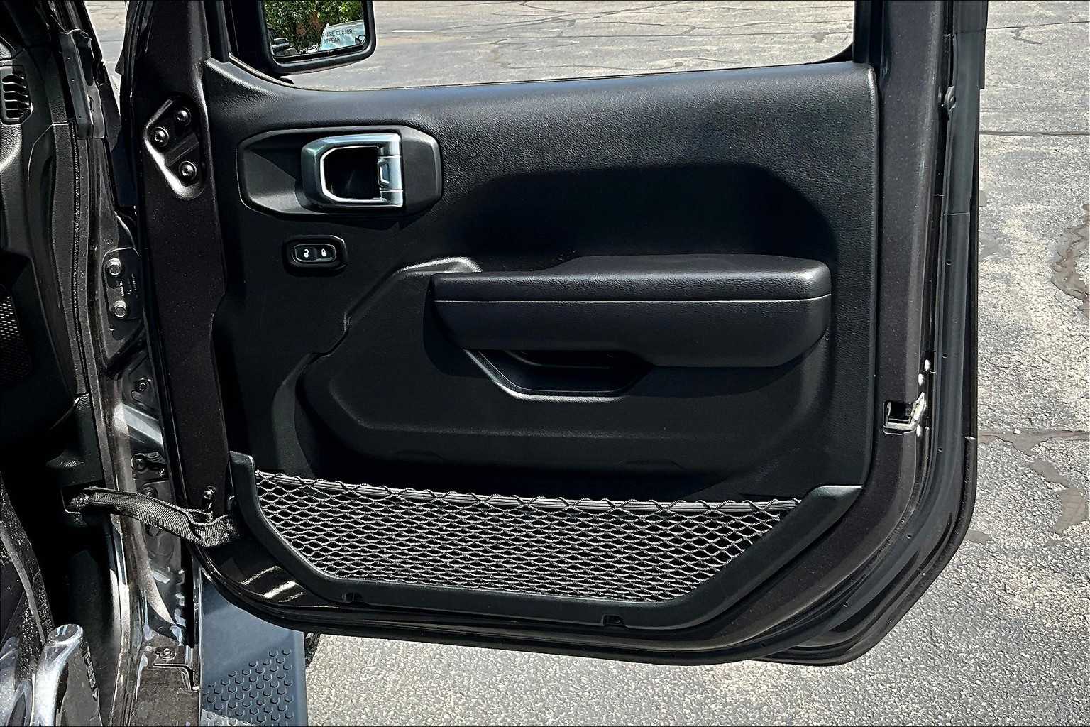 2021 Jeep Wrangler Unlimited Willys - Photo 12