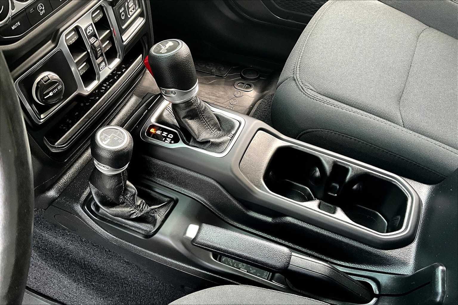 2021 Jeep Wrangler Unlimited Willys - Photo 19