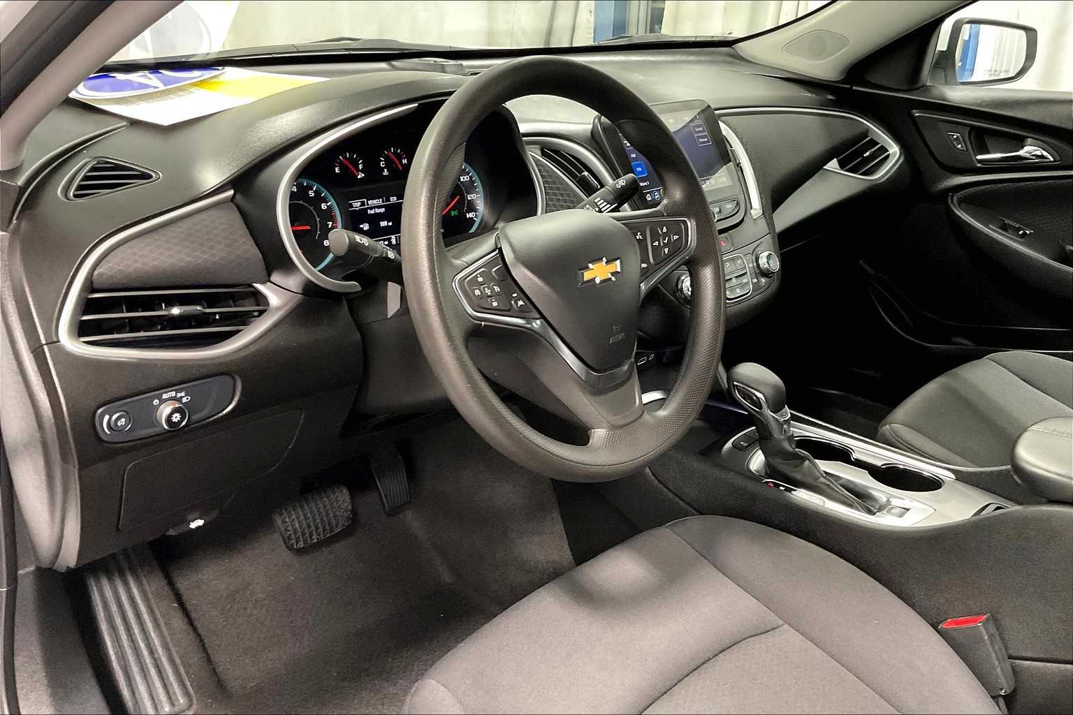 2024 Chevrolet Malibu LT - Photo 8