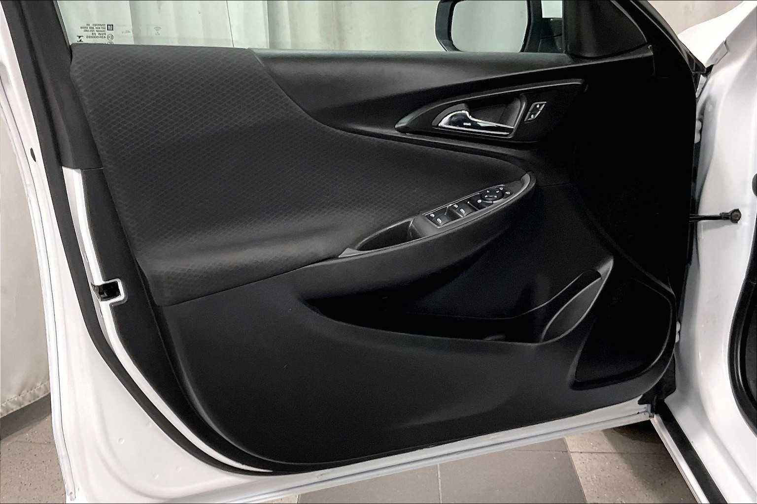 2024 Chevrolet Malibu LT - Photo 9