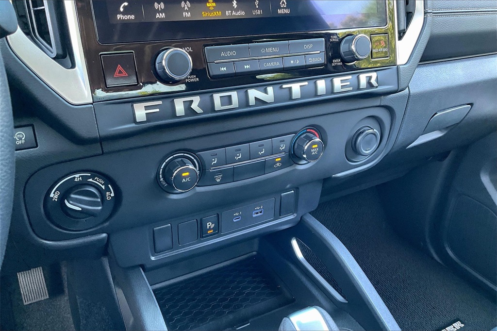 2025 Nissan Frontier SV - Photo 12