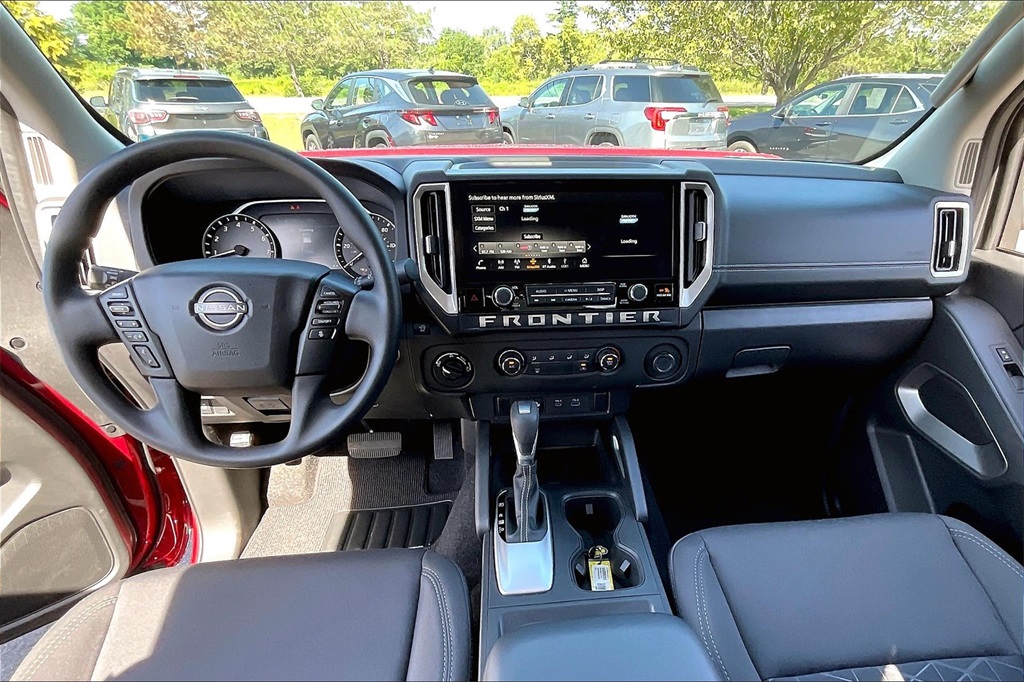 2025 Nissan Frontier SV - Photo 21
