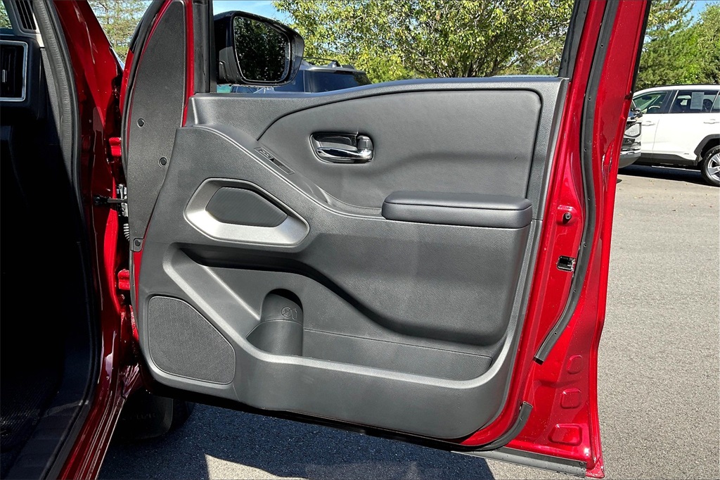 2025 Nissan Frontier SV - Photo 26