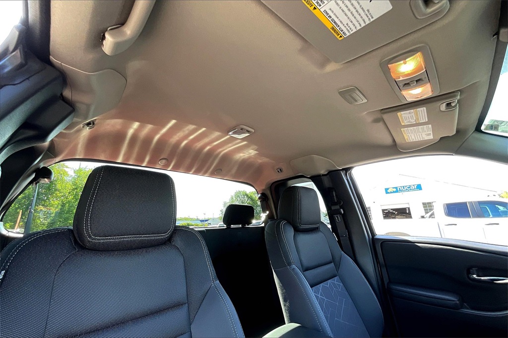 2025 Nissan Frontier SV - Photo 7