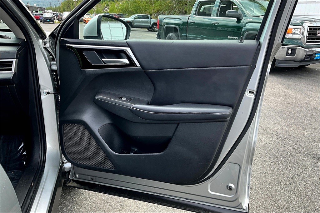 2023 Mitsubishi Outlander SE - Photo 12
