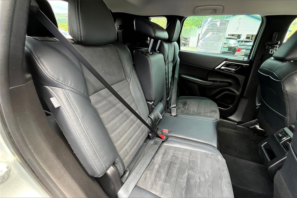 2023 Mitsubishi Outlander SE - Photo 16