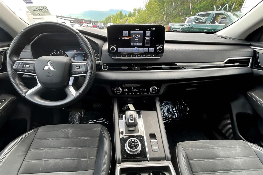 2023 Mitsubishi Outlander SE - Photo 22