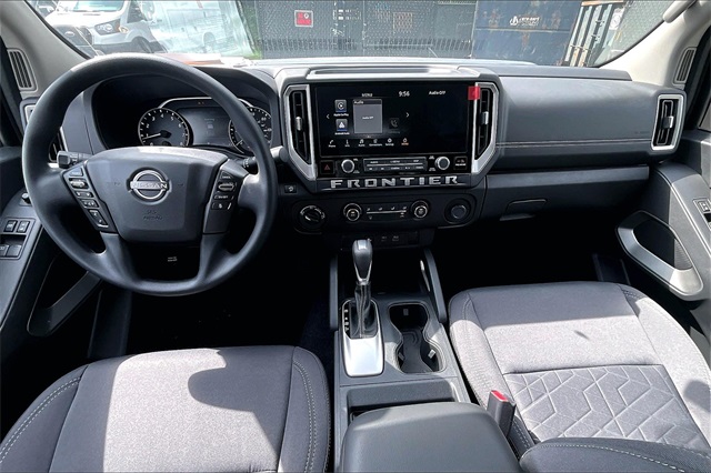 2025 Nissan Frontier SV - Photo 16