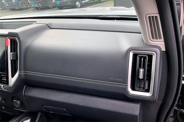 2025 Nissan Frontier SV - Photo 17