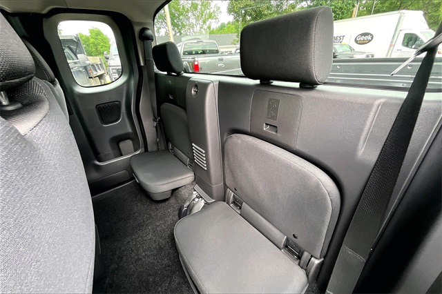 2025 Nissan Frontier SV - Photo 21