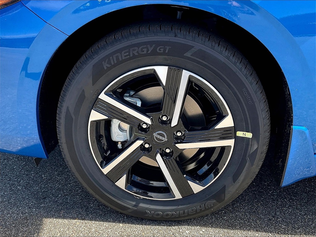 2025 Nissan Sentra SV - Photo 8