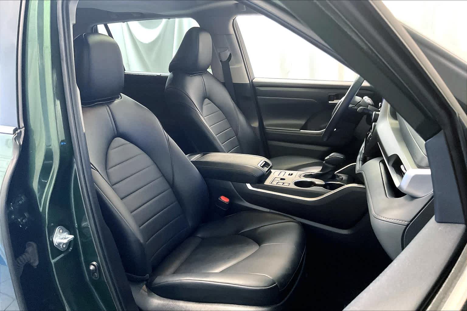2024 Toyota Highlander XLE - Photo 11