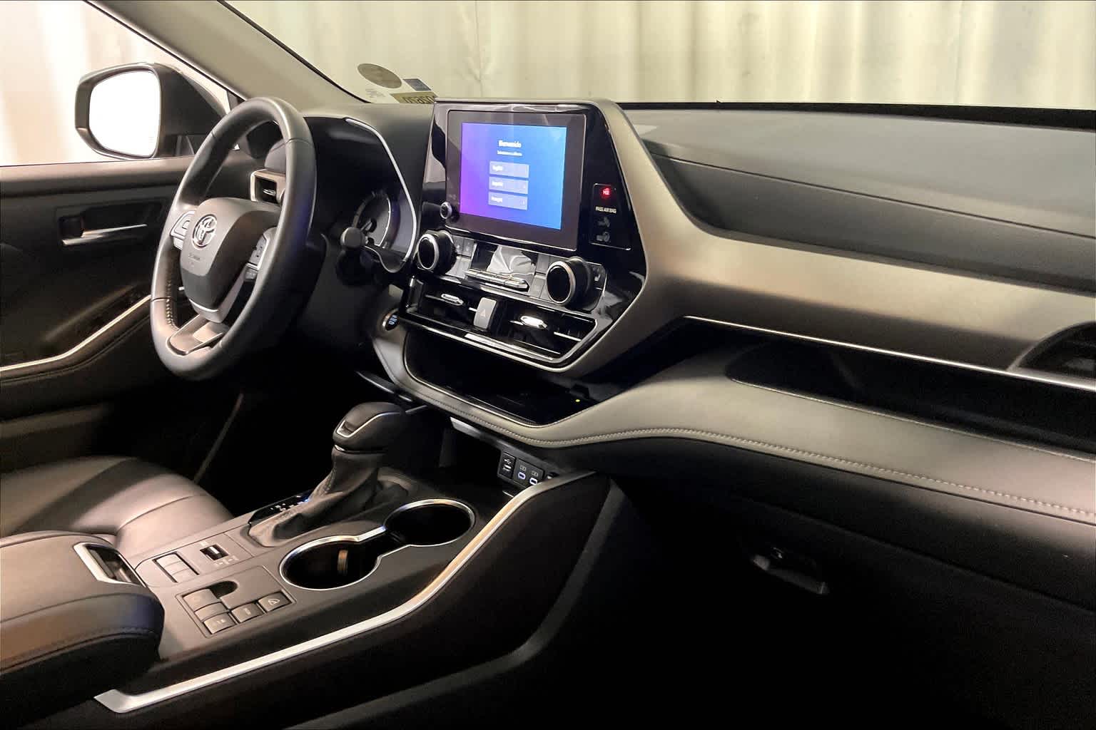 2024 Toyota Highlander XLE - Photo 14
