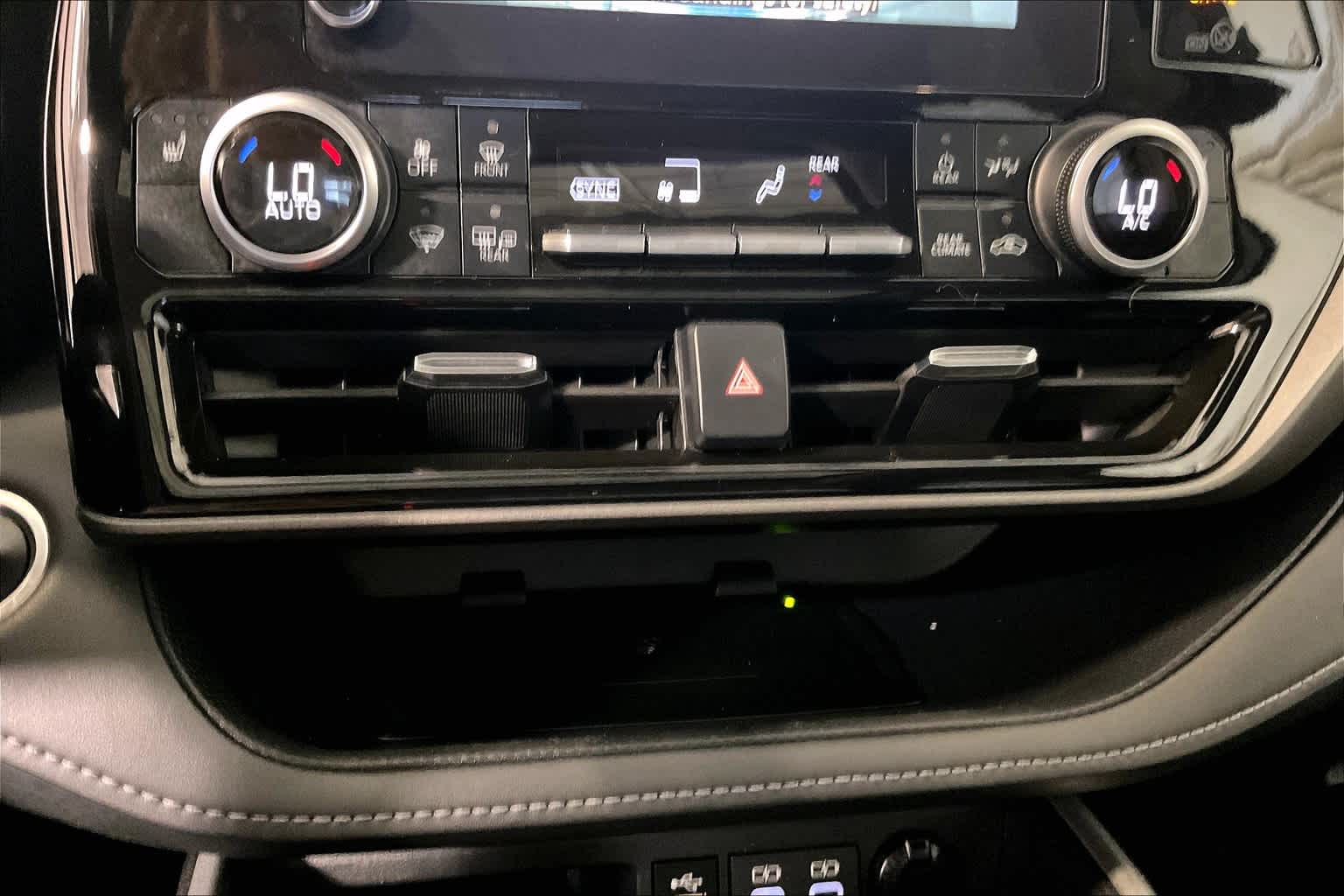 2024 Toyota Highlander XLE - Photo 26