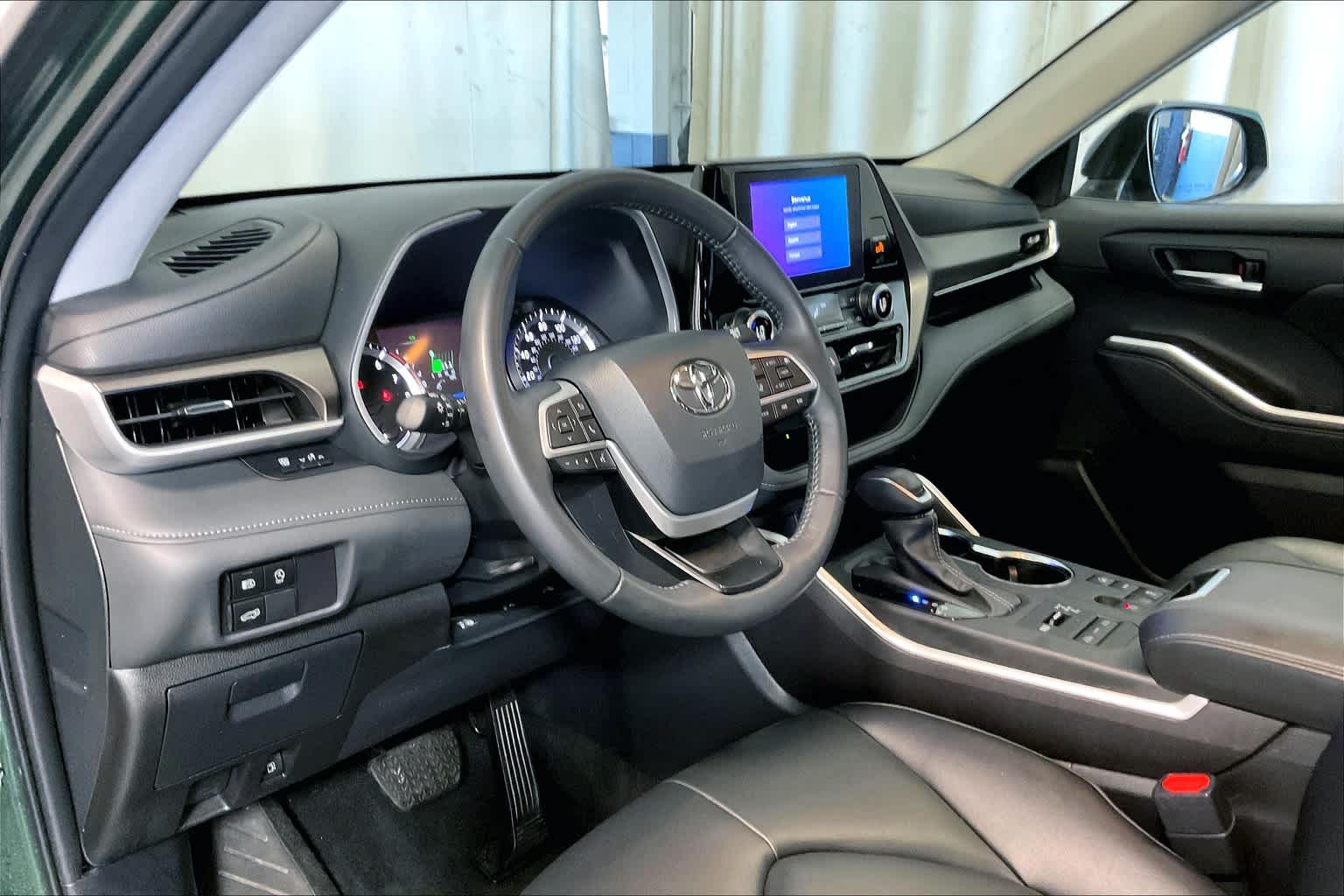 2024 Toyota Highlander XLE - Photo 8