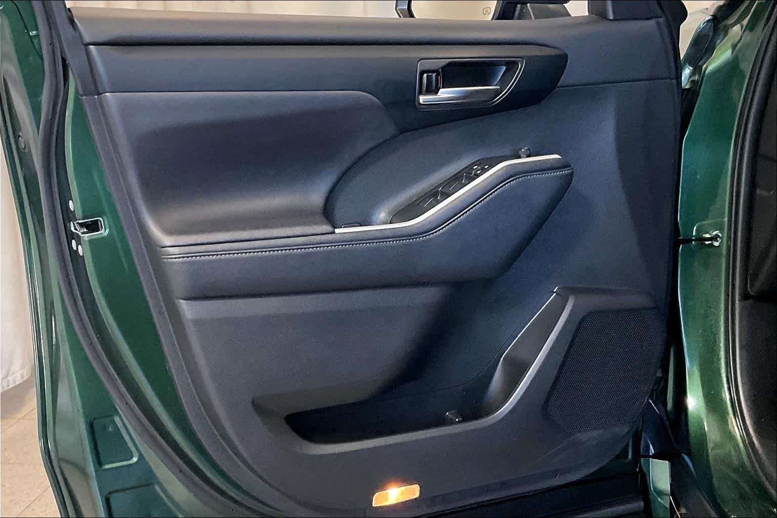 2024 Toyota Highlander XLE - Photo 9