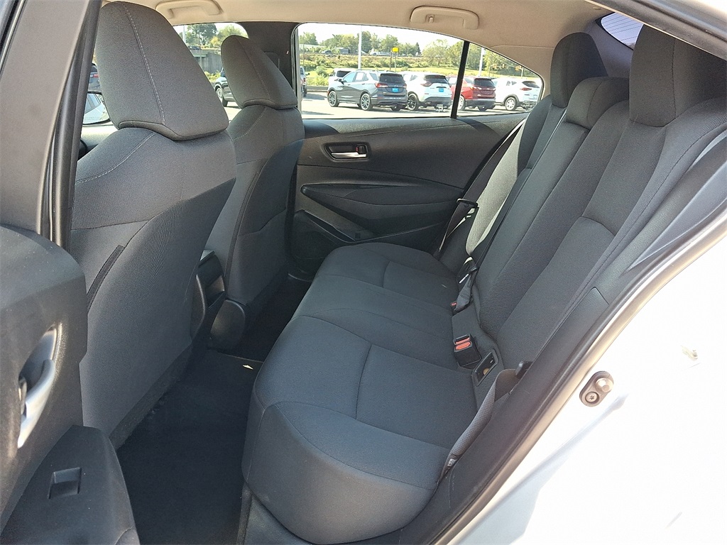 2021 Toyota Corolla LE - Photo 11
