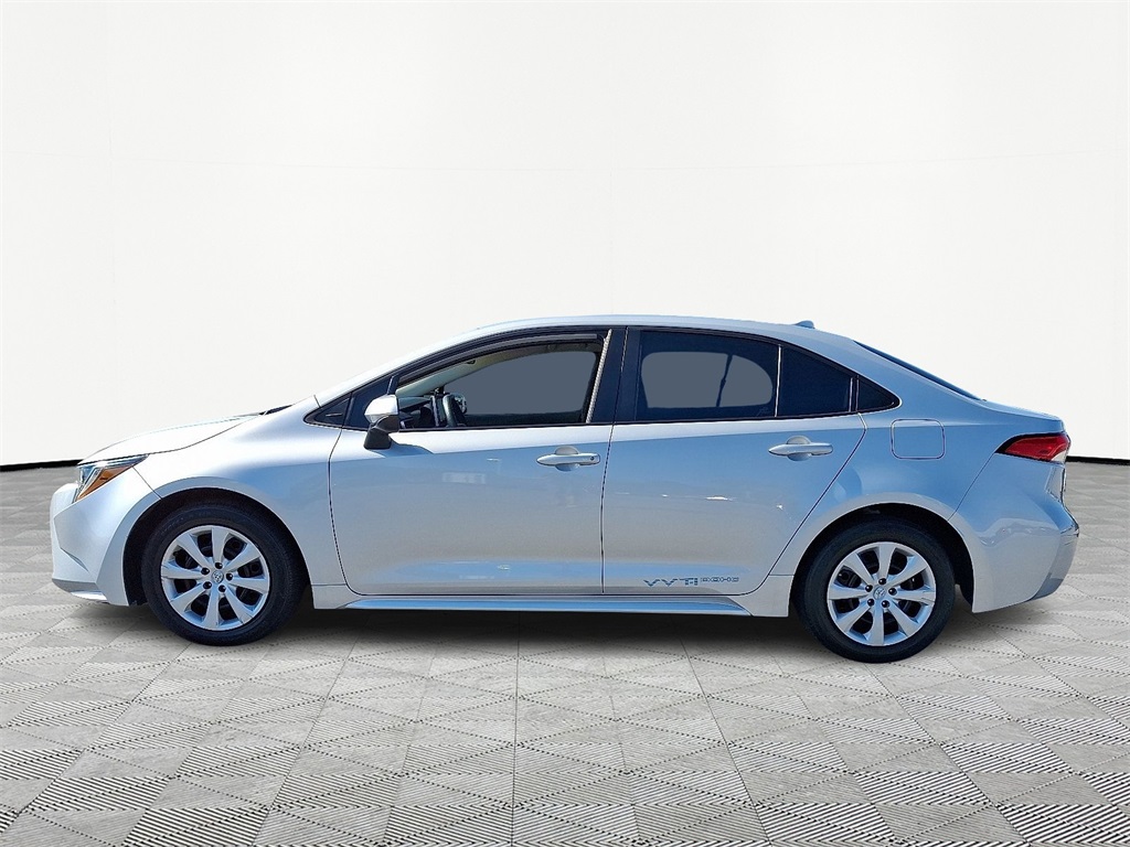 2021 Toyota Corolla LE - Photo 4
