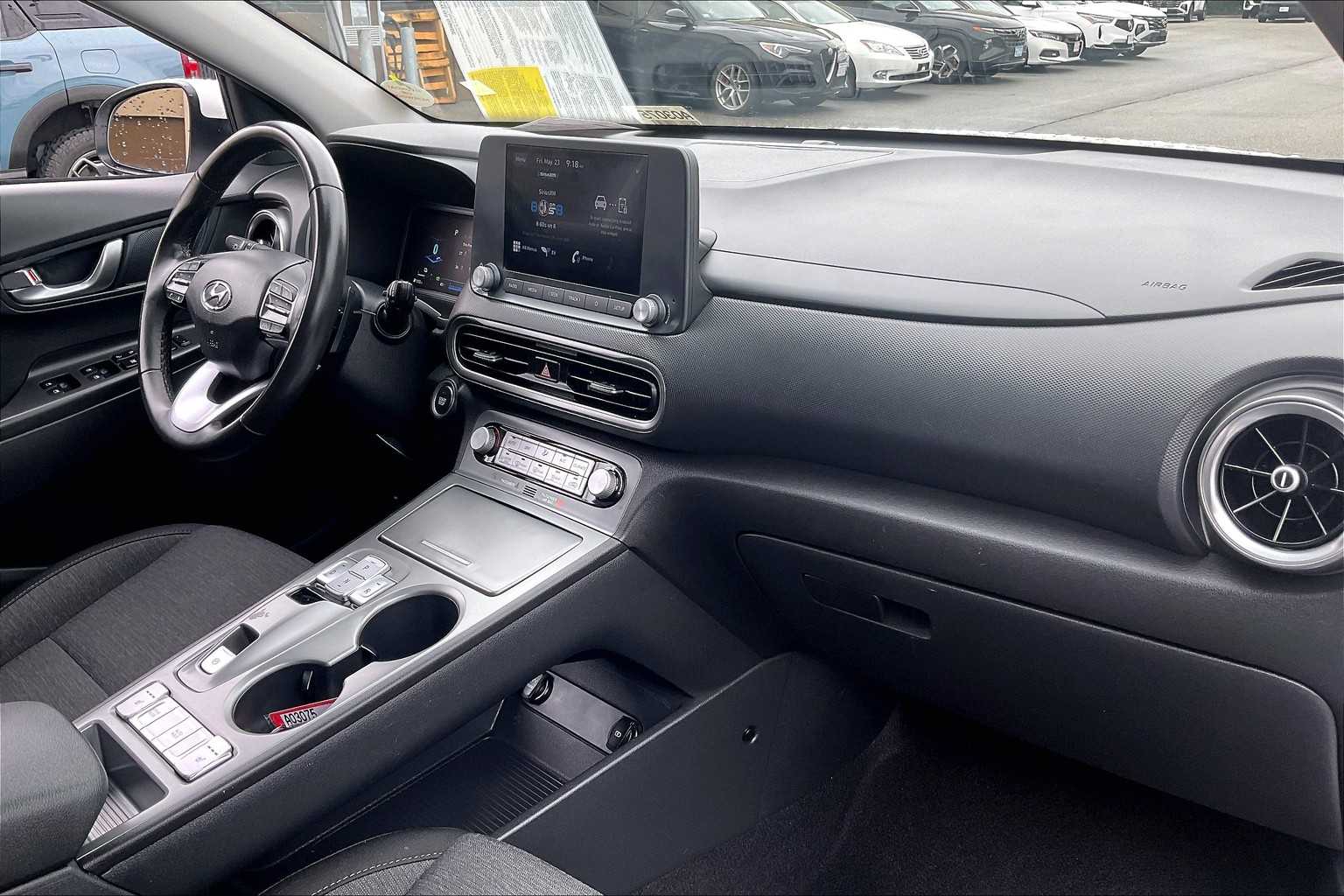 2022 Hyundai Kona Electric SEL - Photo 14