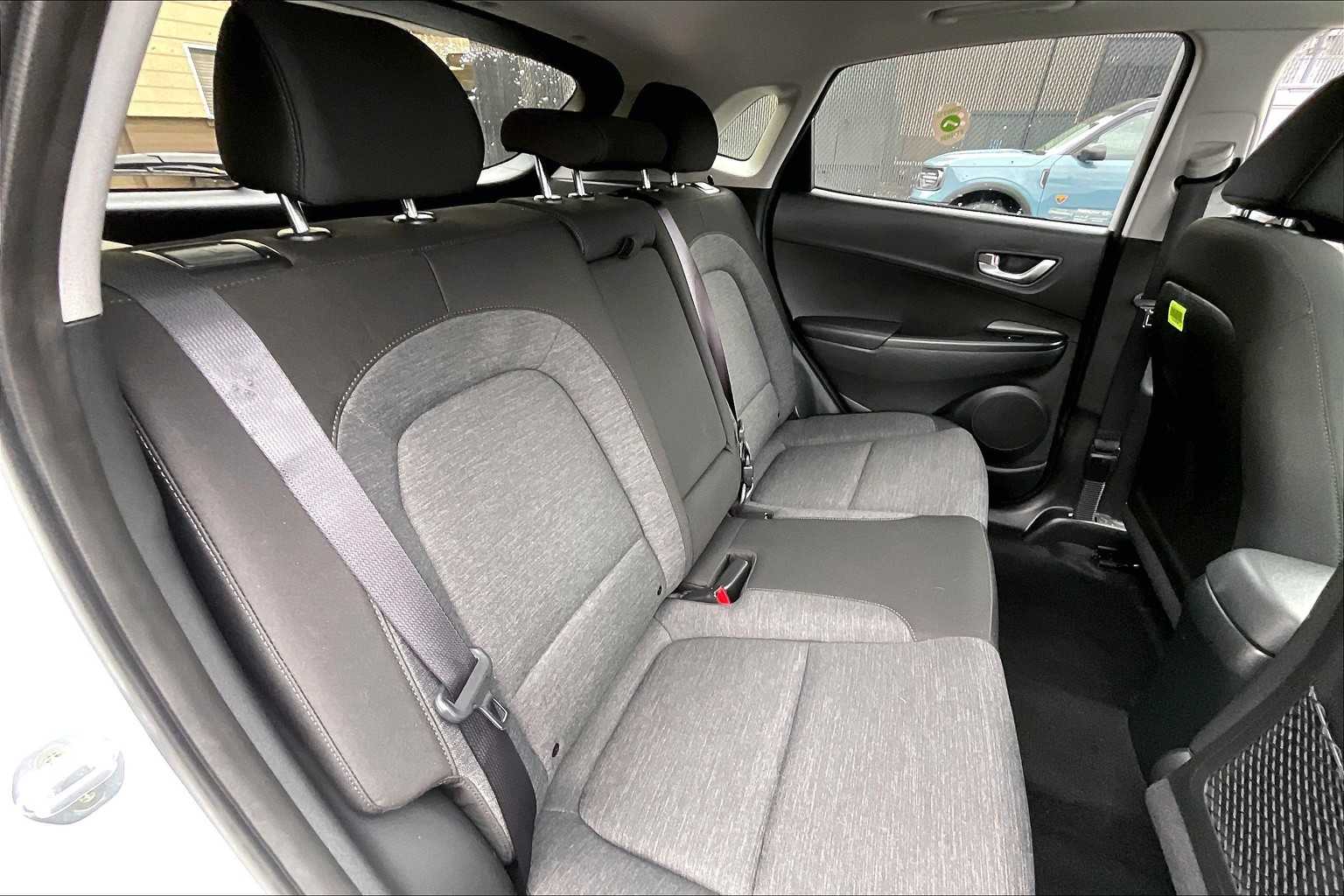 2022 Hyundai Kona Electric SEL - Photo 16