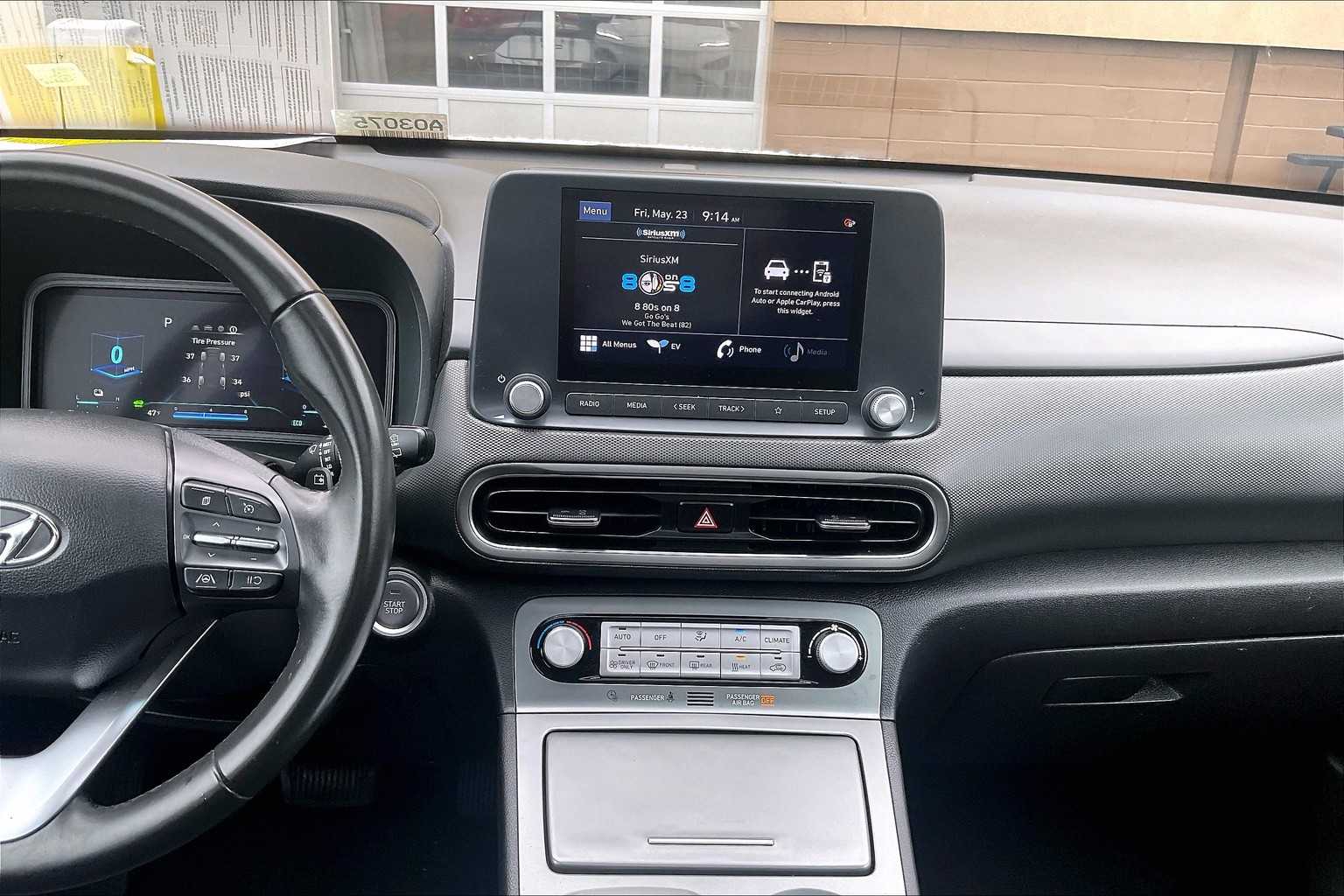 2022 Hyundai Kona Electric SEL - Photo 18
