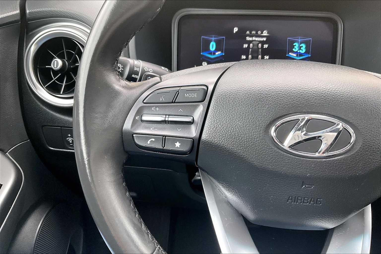 2022 Hyundai Kona Electric SEL - Photo 23