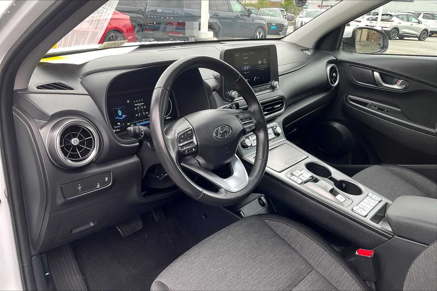 2022 Hyundai Kona Electric SEL - Photo 8
