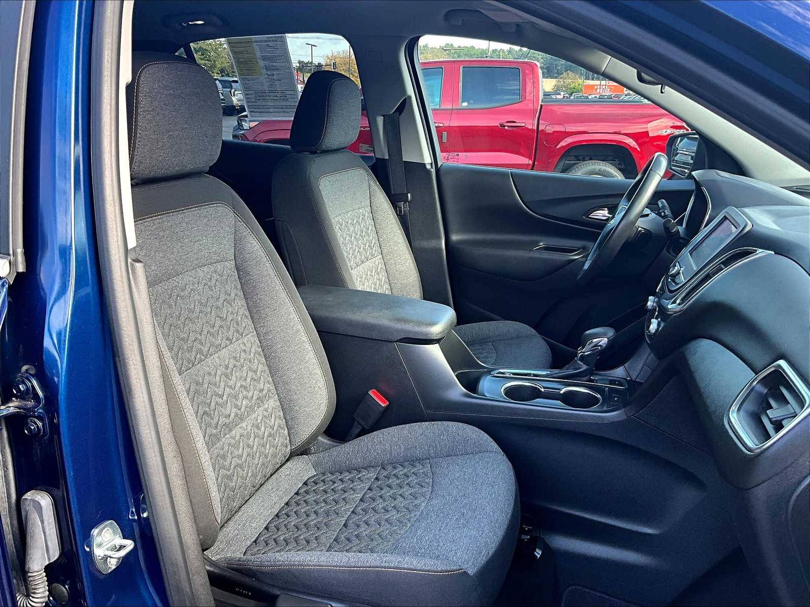 2022 Chevrolet Equinox LT - Photo 11