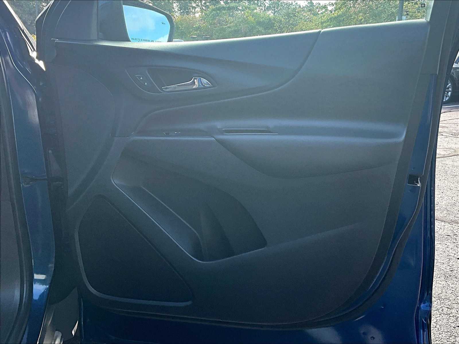 2022 Chevrolet Equinox LT - Photo 12