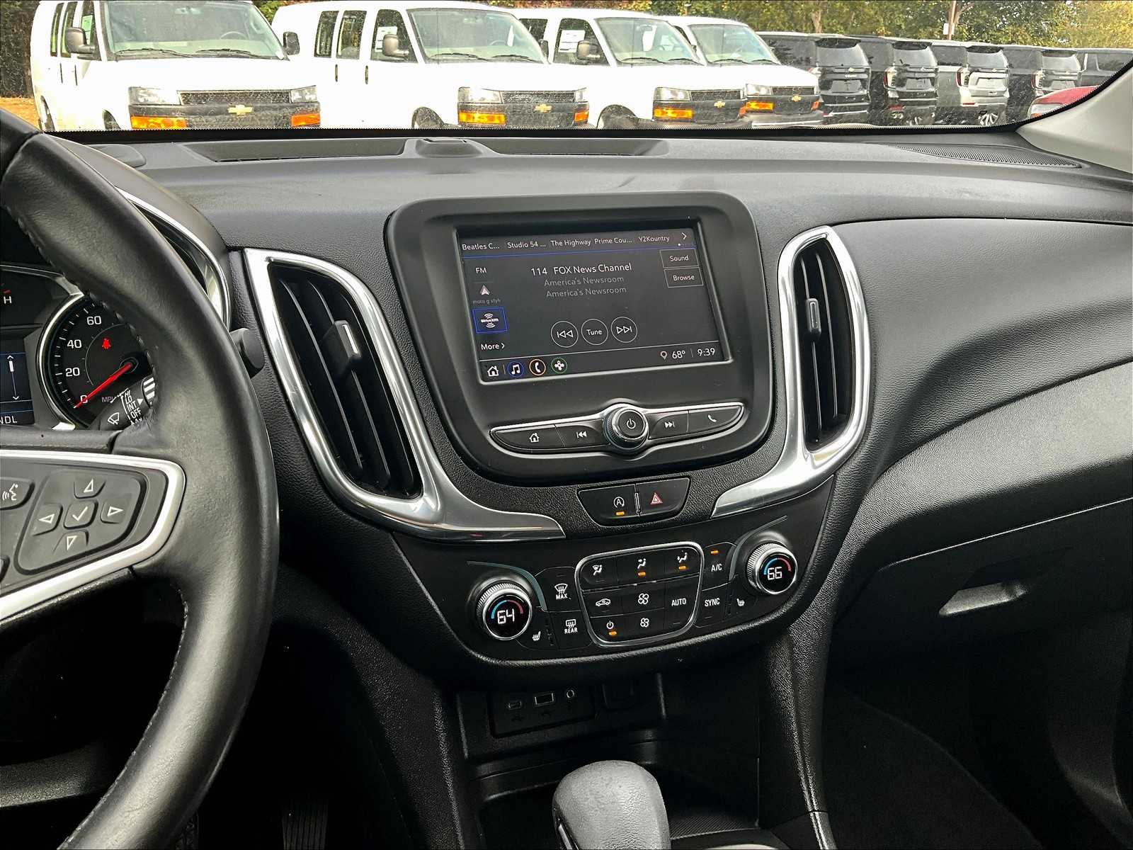 2022 Chevrolet Equinox LT - Photo 17