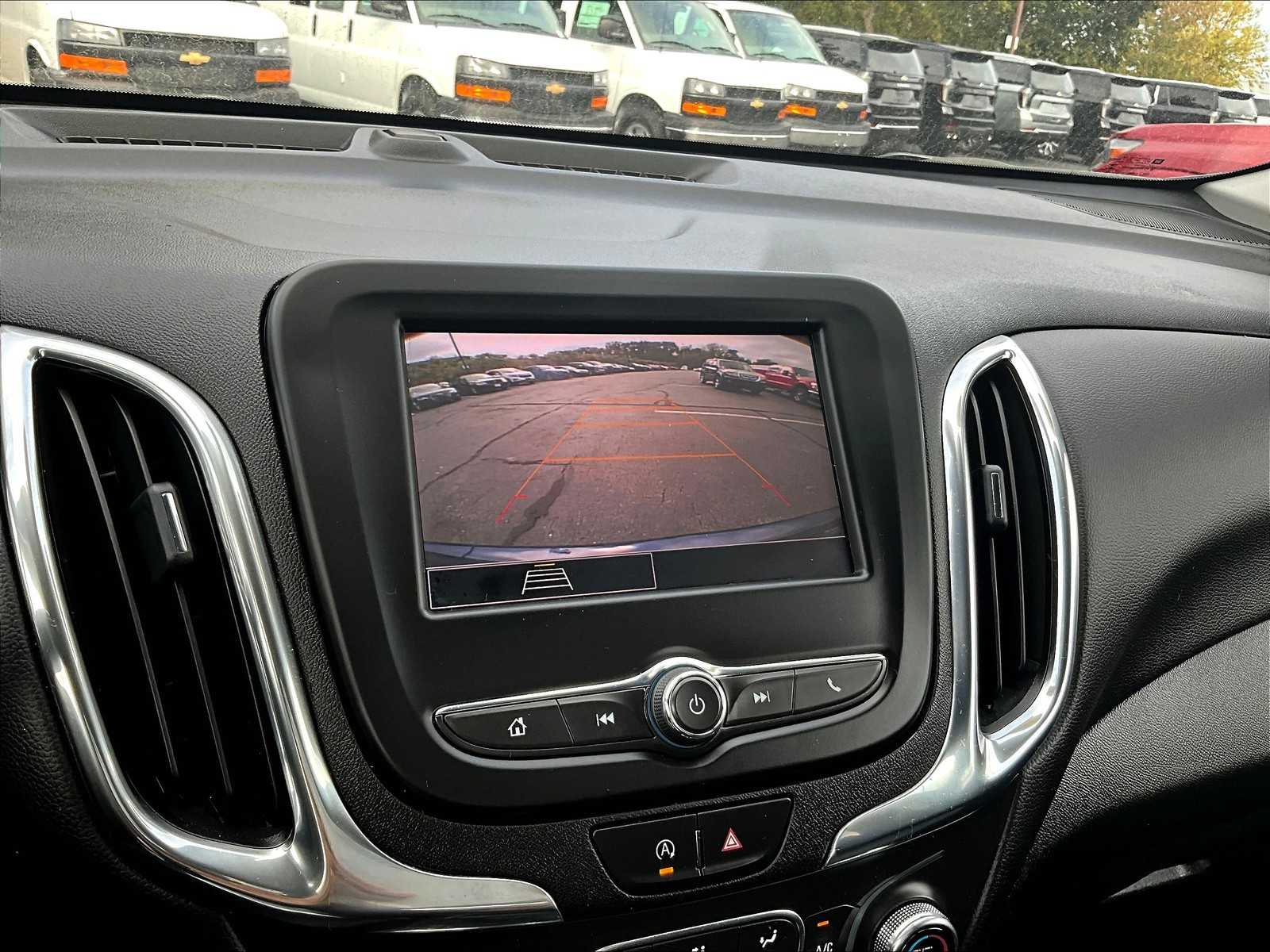 2022 Chevrolet Equinox LT - Photo 18