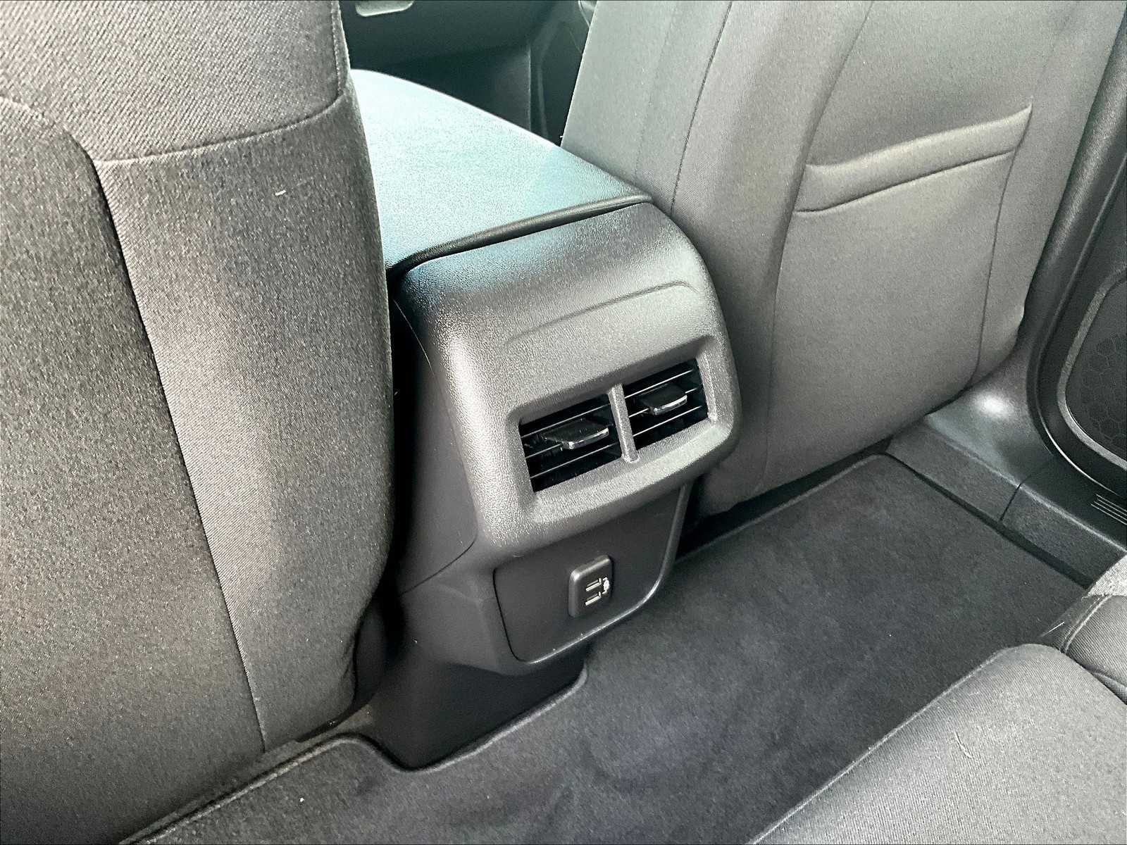 2022 Chevrolet Equinox LT - Photo 28