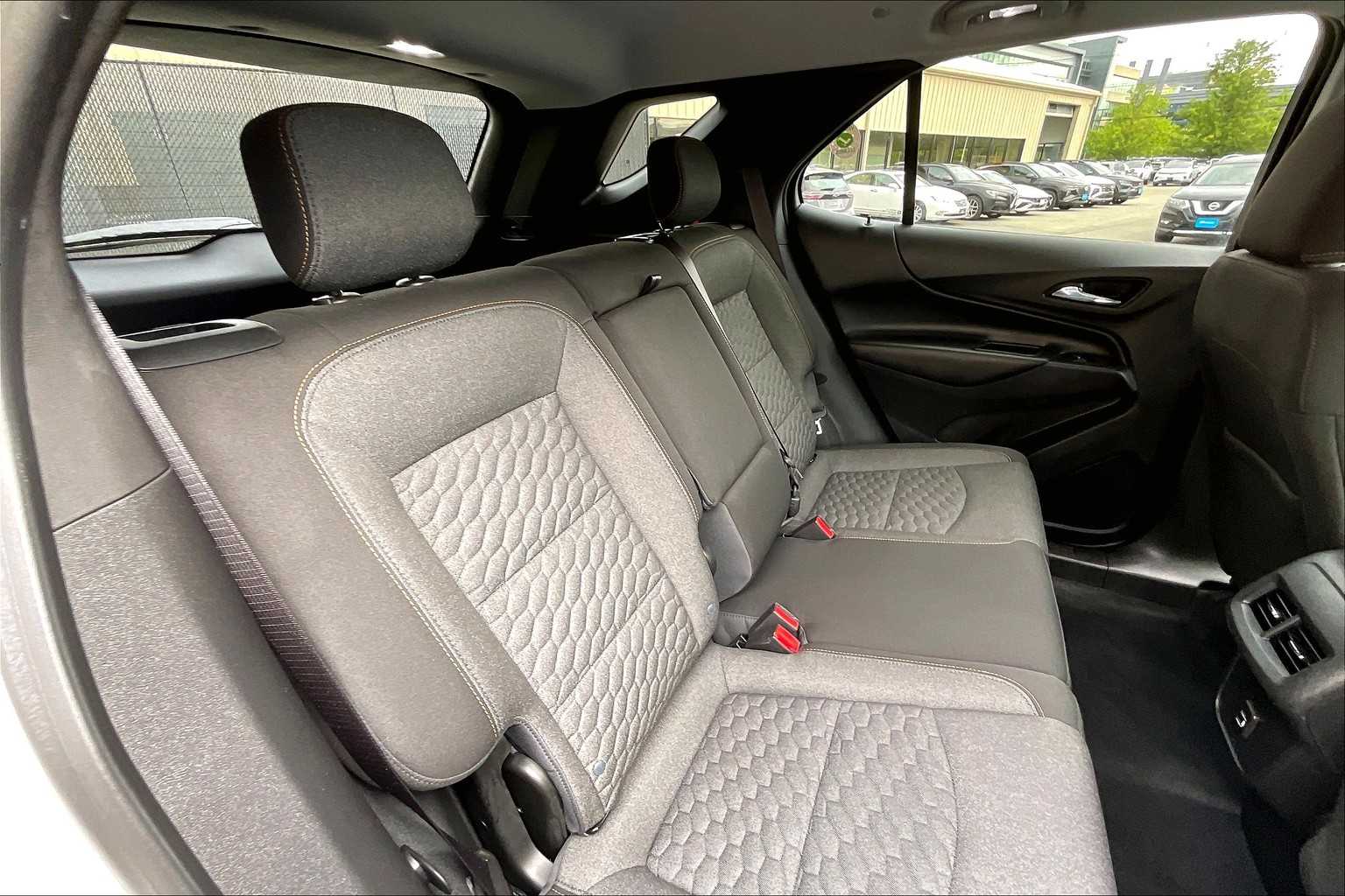 2020 Chevrolet Equinox LT - Photo 16