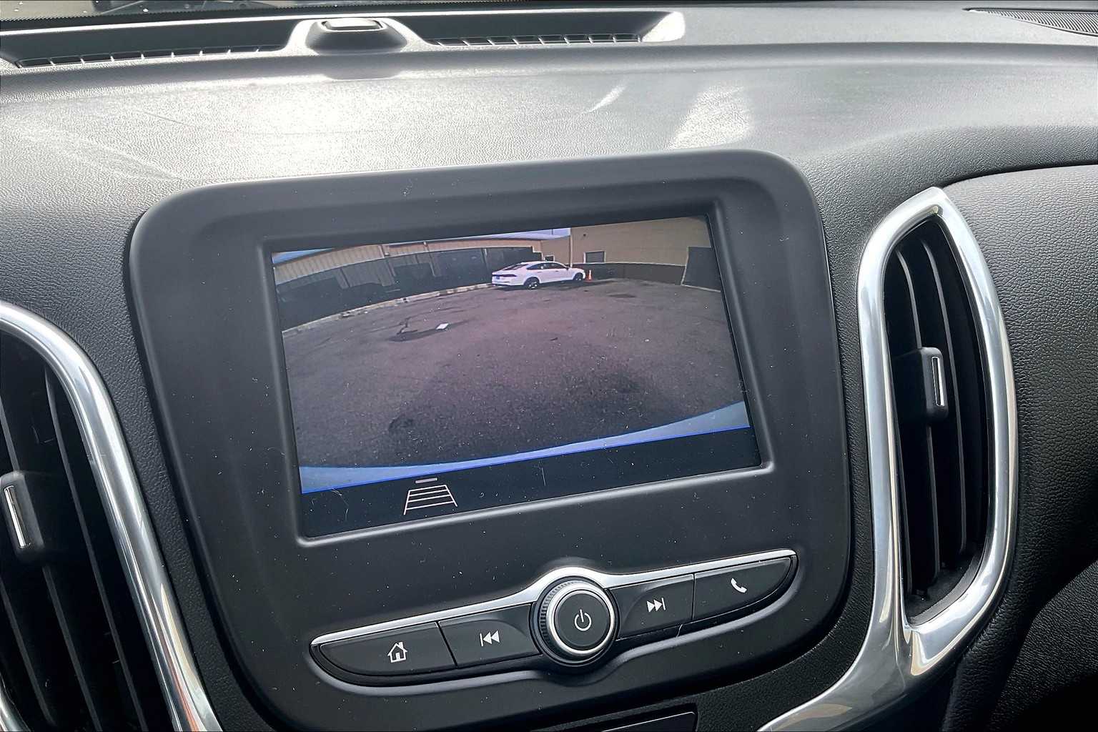 2020 Chevrolet Equinox LT - Photo 19