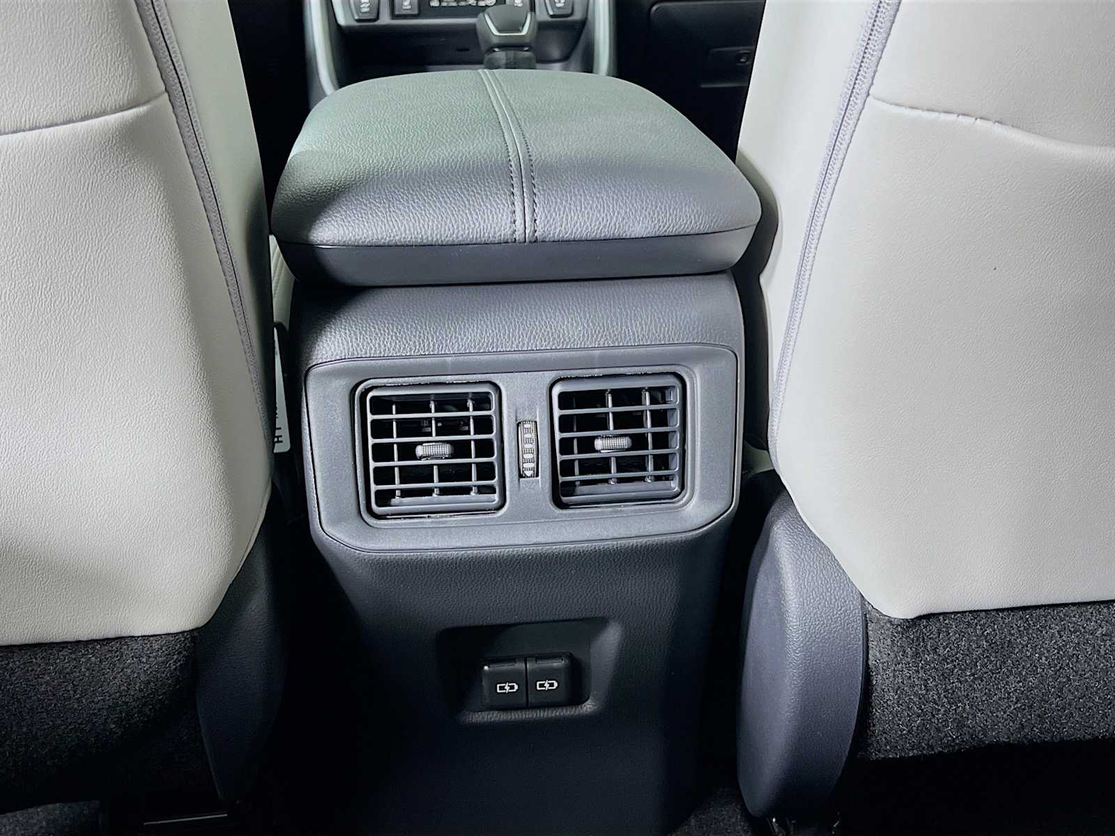 2025 Toyota RAV4 XLE Premium - Photo 14