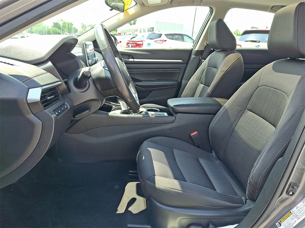 2022 Nissan Altima 2.5 SV - Photo 15