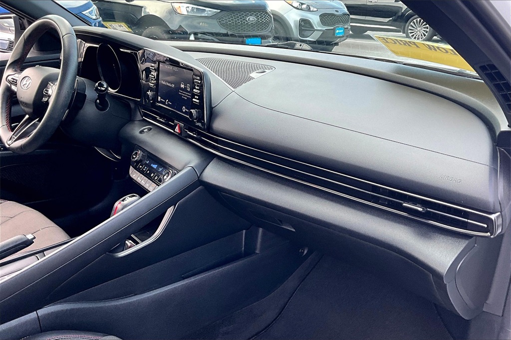 2022 Hyundai Elantra N Line - Photo 14