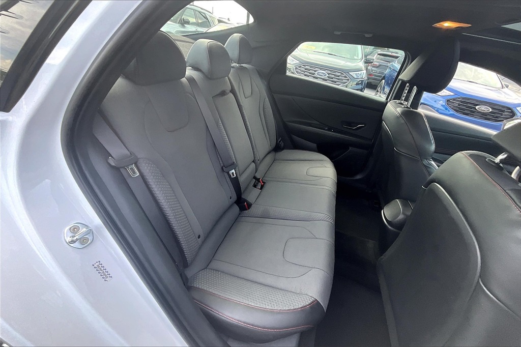 2022 Hyundai Elantra N Line - Photo 16