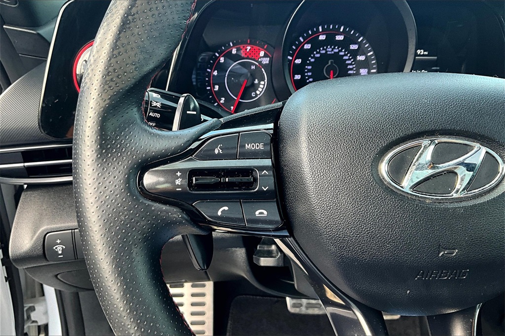 2022 Hyundai Elantra N Line - Photo 23