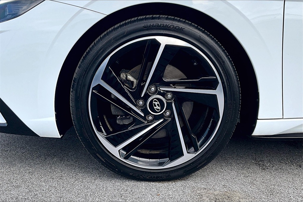 2022 Hyundai Elantra N Line - Photo 7