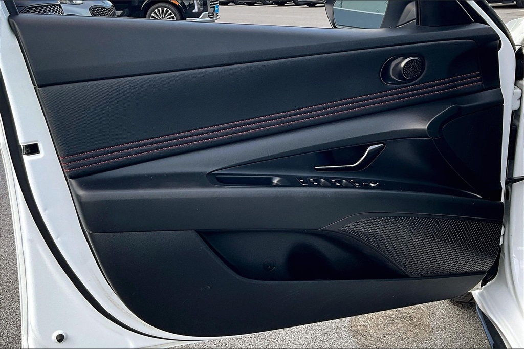 2022 Hyundai Elantra N Line - Photo 9