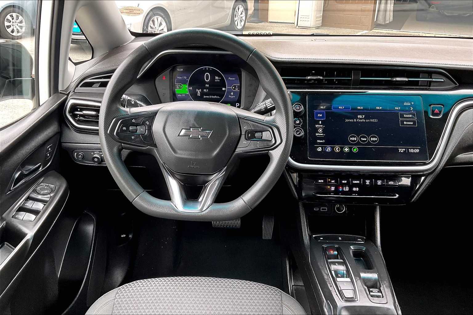 2023 Chevrolet Bolt EV 1LT - Photo 17