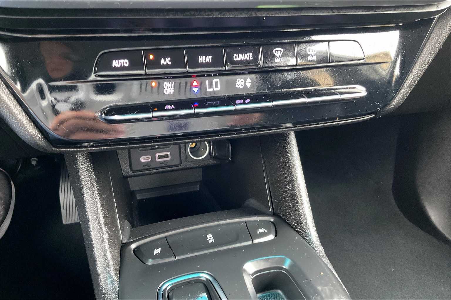 2023 Chevrolet Bolt EV 1LT - Photo 25