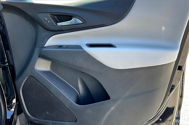 2023 Chevrolet Equinox LS - Photo 12