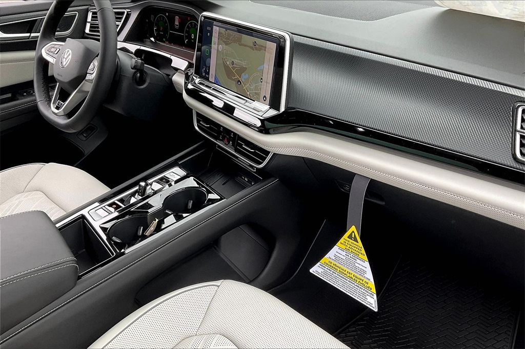 2025 Volkswagen Atlas Cross Sport 2.0T SEL Premium R-Line - Photo 10