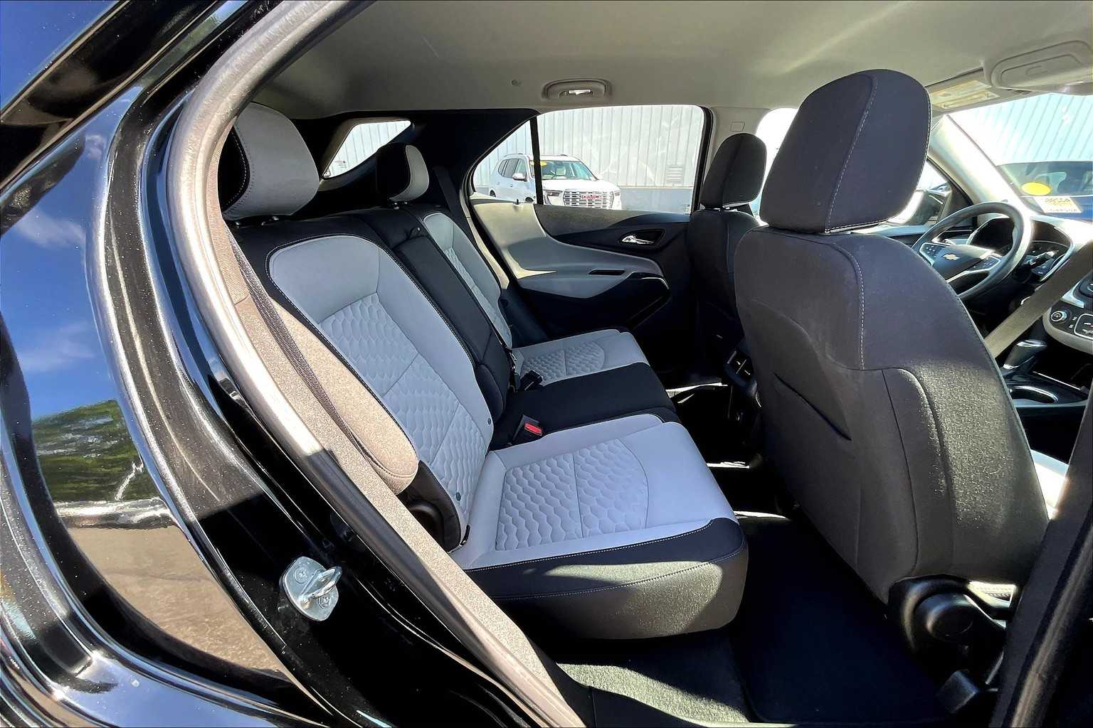 2021 Chevrolet Equinox LT - Photo 16